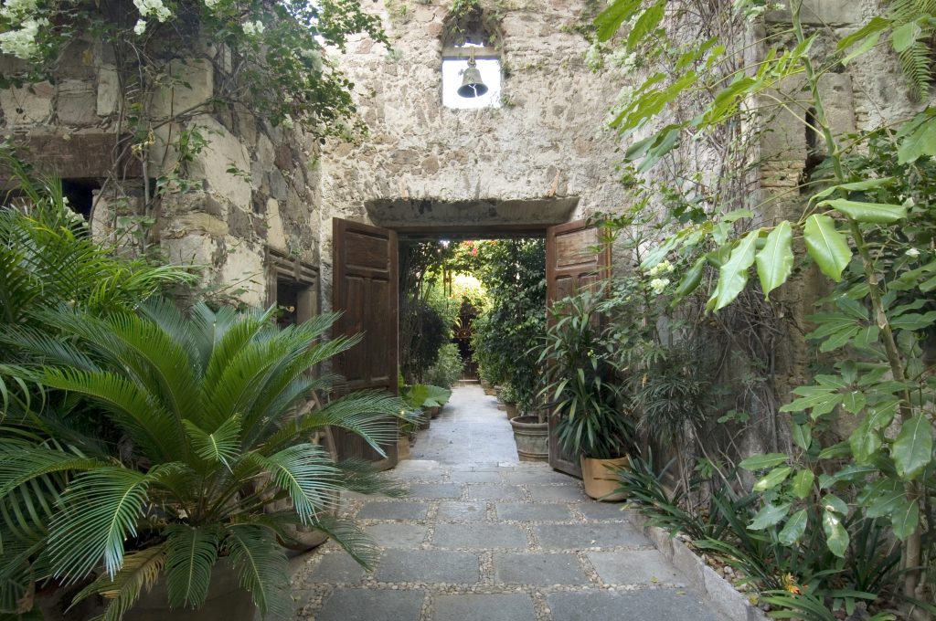 The historic Casa
Dragones stable-turned-house in San Miguel