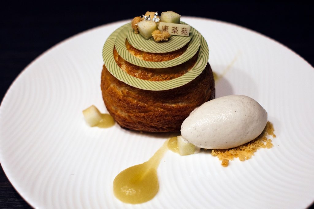 Apple vanilla choux with apple compote, vanilla crème diplomat,calvados raisins