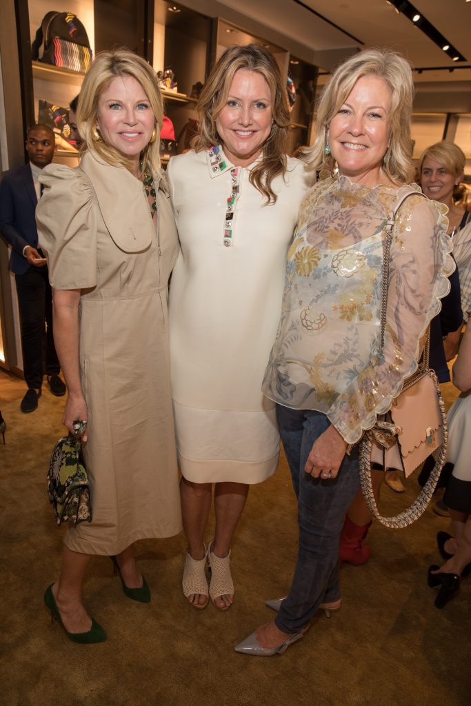 Julie Hawes, Caroline Summers, Ann Hobson