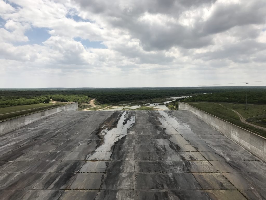 Overlooking the Eastern side of the dam from the International Gateway crossing.