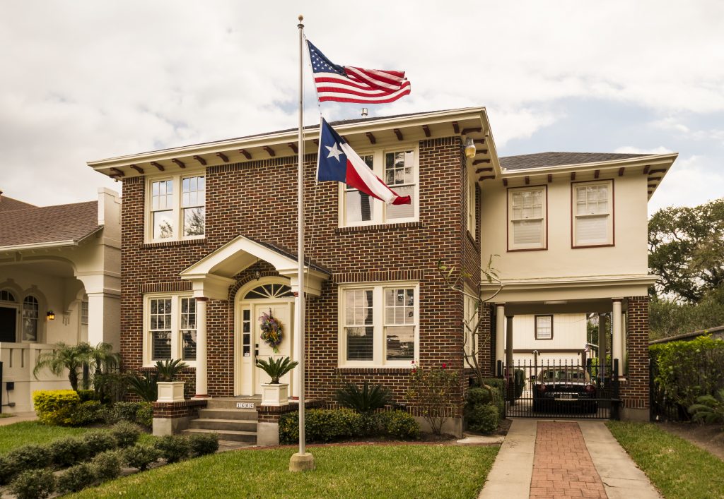 1606 25th on the Galveston Historic Homes Tour. Photo by Illumine Photographic Services.