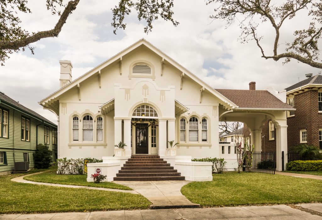 1602 25th on the Galveston Historic Homes Tour. Photo by Illumine Photographic Services.