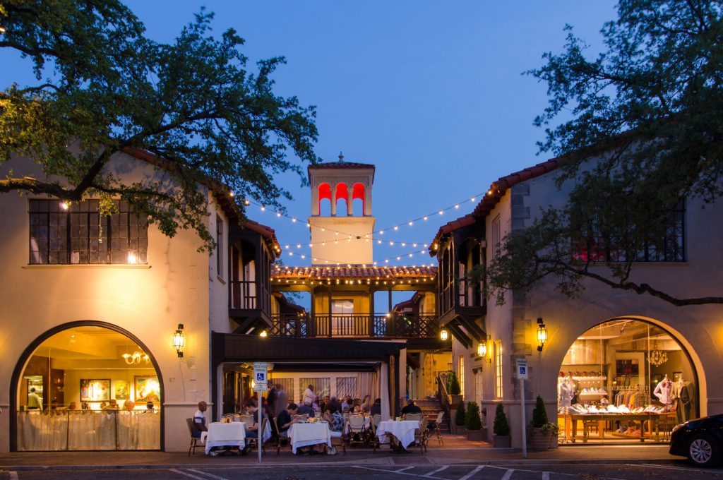 Highland Park Village certainly knows how to create a scene.