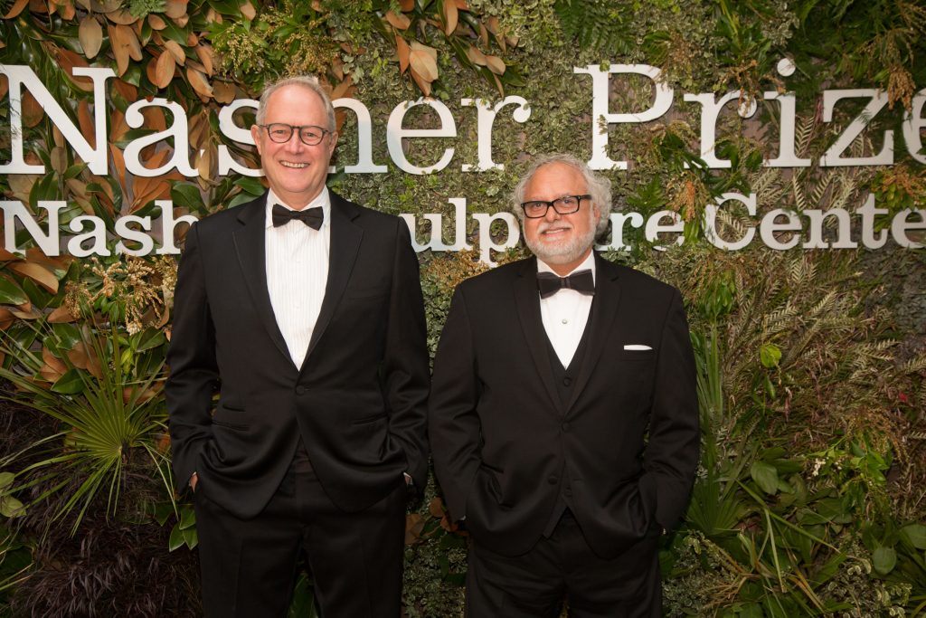 Glen Jones, Mil Bodron