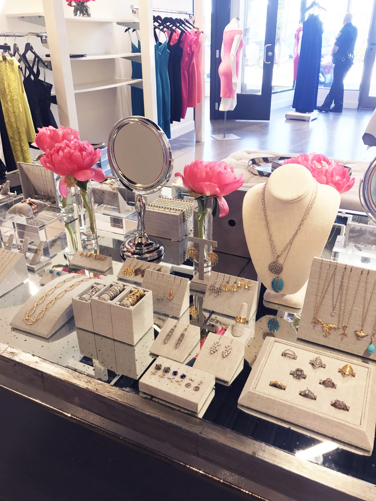 Famed Dallas Jewelry Store Roars into Houston for Sparkling, Tasty