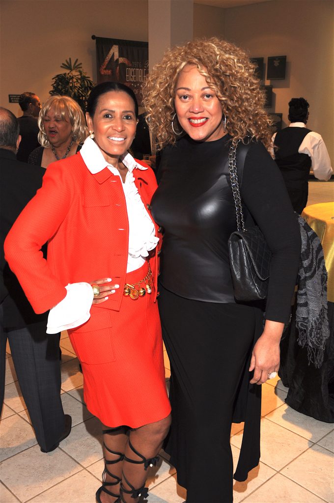 Jacqueline Kinloch, Karen Long