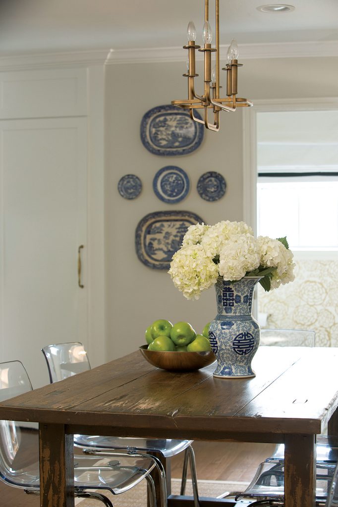 In the breakfast room, blue and white pottery collected in Knapp's hometown of Corsicana is displayed on the wall.