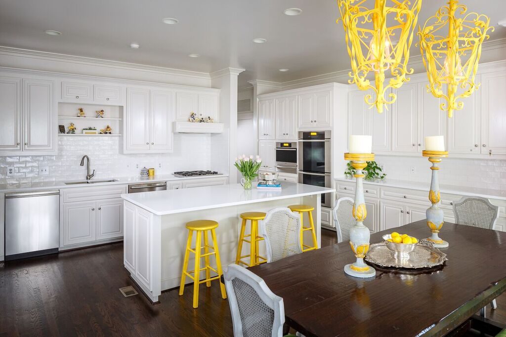Charming touches make the modern kitchen fit right in. 