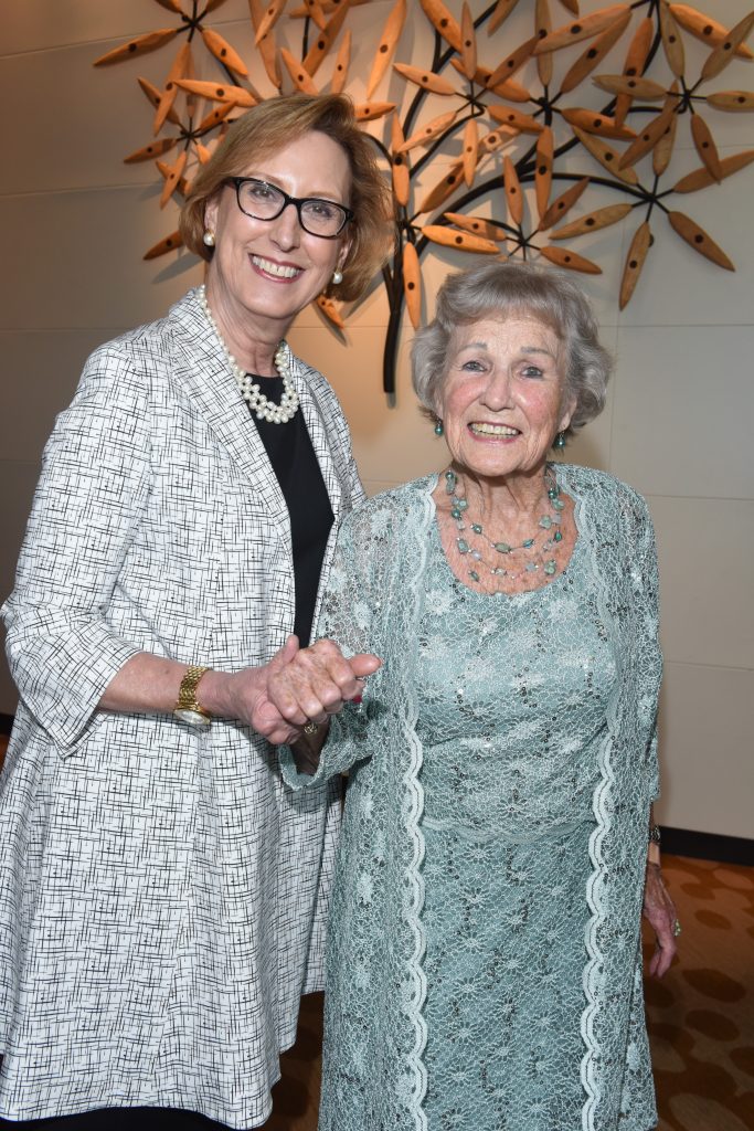 Roslyn Dawson Thompson, Maura McNiel