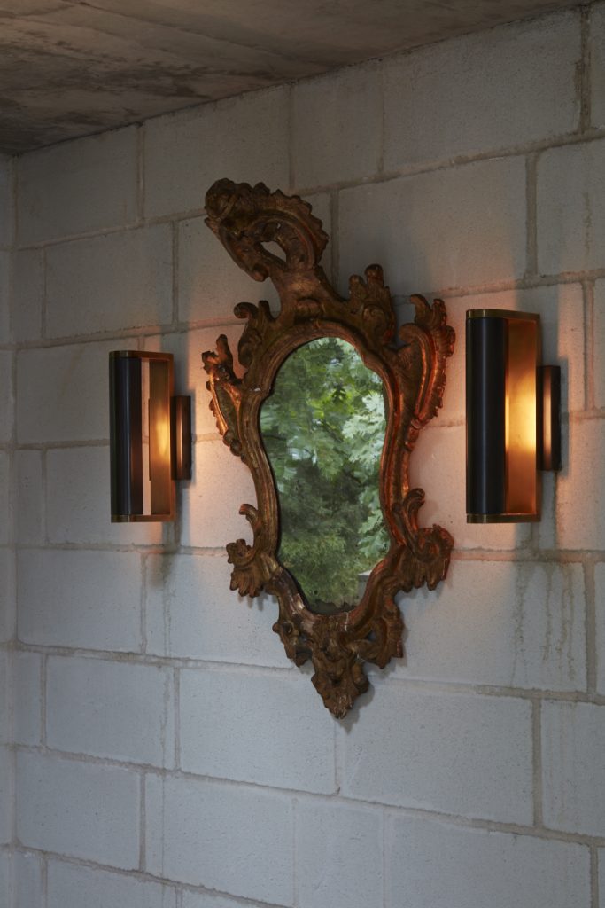 In the vestibule, late-18th-century Venetian mirror from James Powell Antiques, Austin.