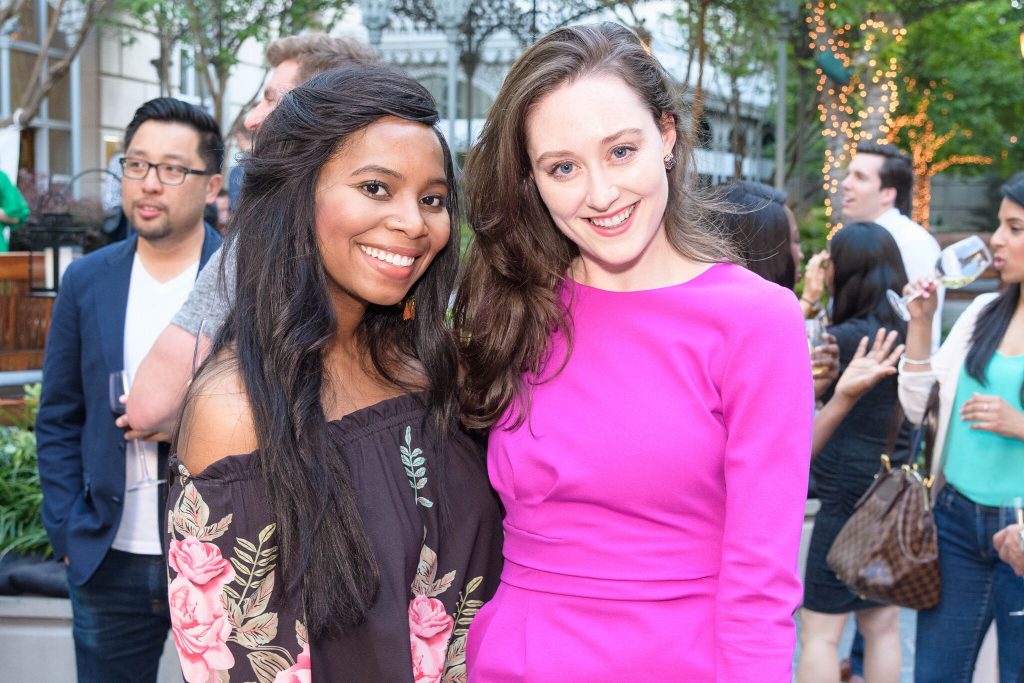 Britt Singleton, Kay Weir