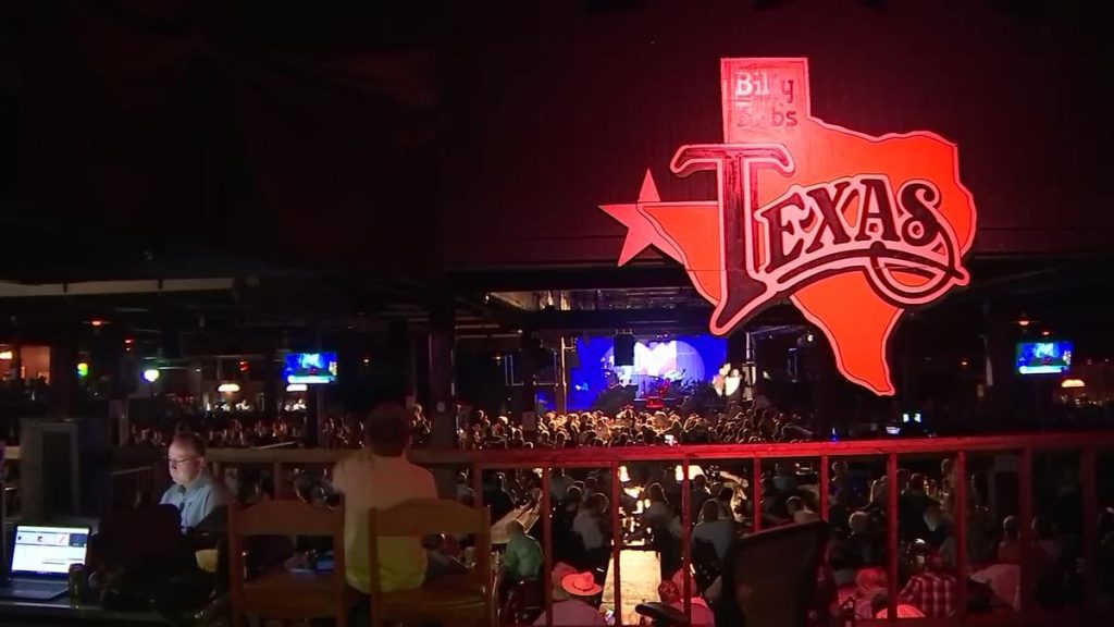 Billy Bob's honky tonk still packs the crowds in.