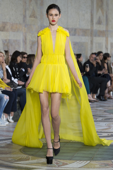 Giambattista Valli Fall 2017 Couture