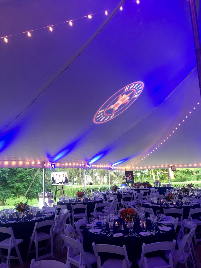 The Houston Astros pulled out all the stops for Jeff Bagwell's Hall of Fame traveling party.