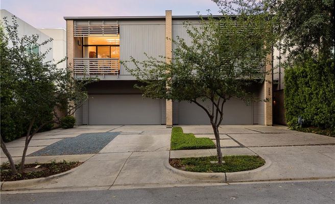 The Dallas home of iconic late architect Frank Welch is on the market. 