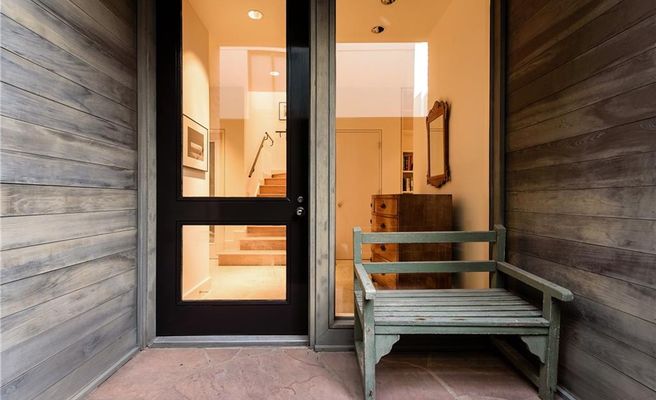 The Dallas home of iconic late architect Frank Welch is on the market. 