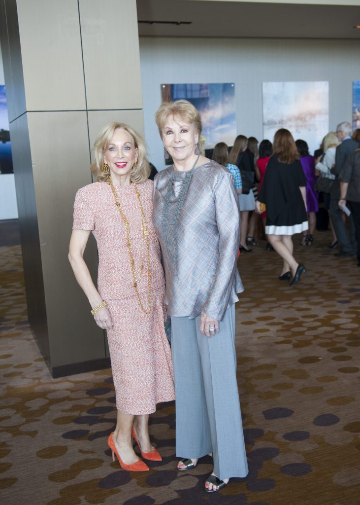 Anita Arnold, Annette Simmons