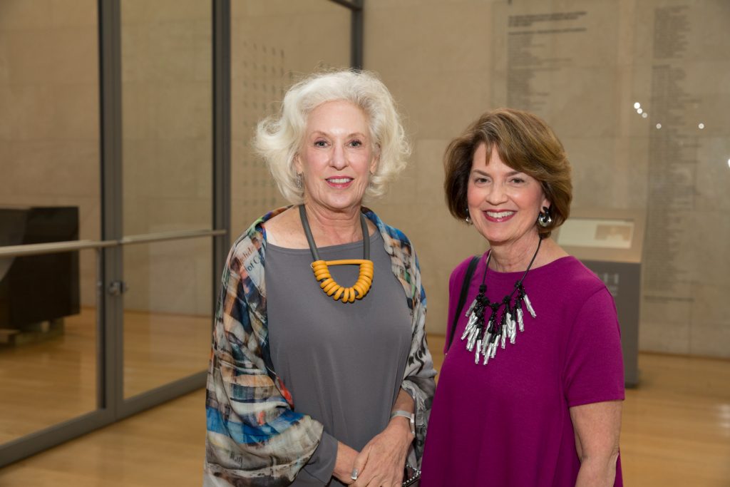 Joanne Levy, Donna Kun 