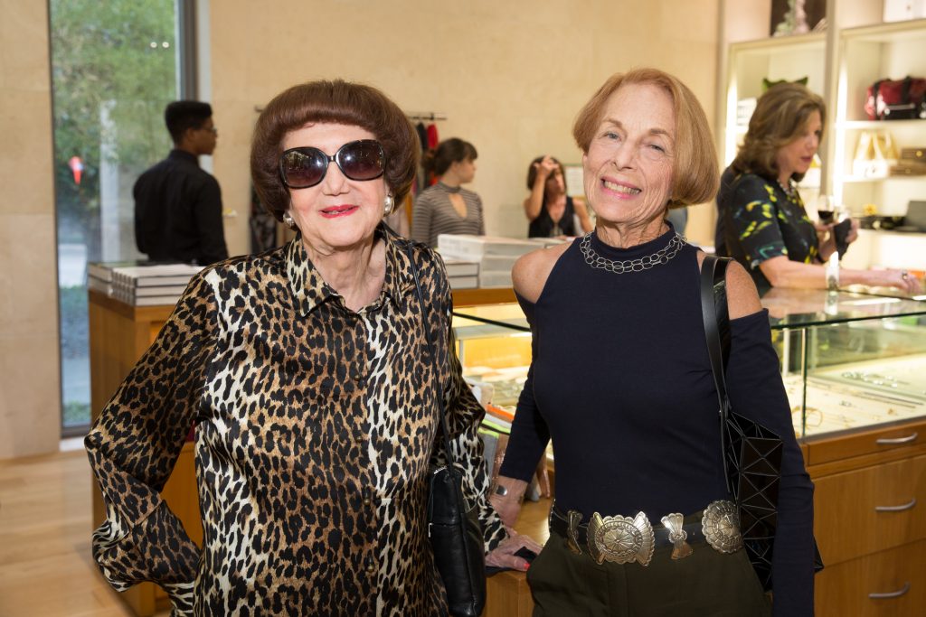 Mona Cochran, Bonnie Schiﬀman 