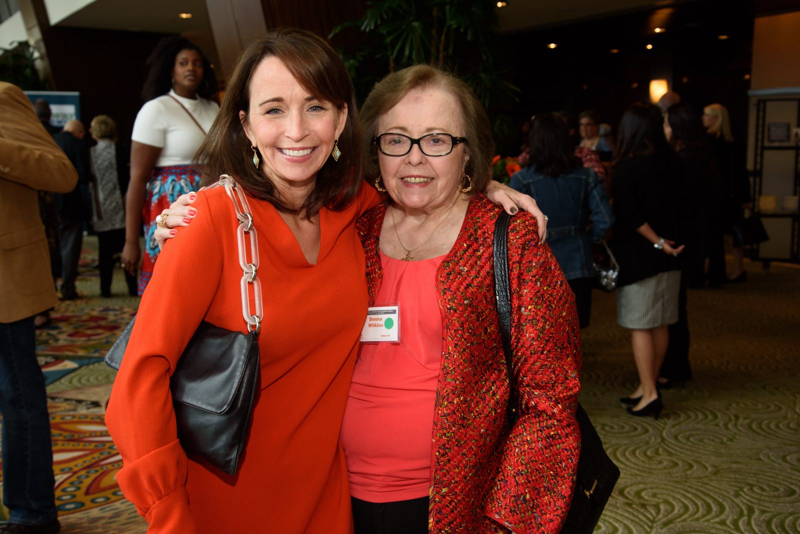 Celebrity Dodgers Fan Raises More than $500,000 in Houston: Actor Knows ...