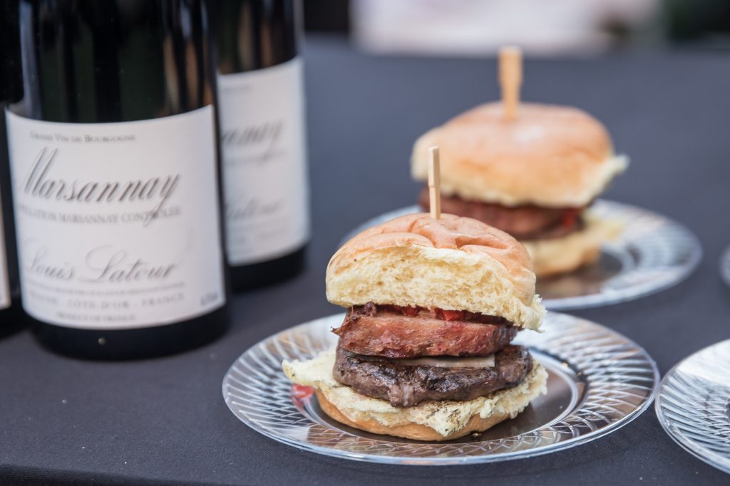 The 9th annual Burgers & Burgundy event benefitting DIFFA/Dallas.  (Photo by Joseph Brewster & Thomas Garza)