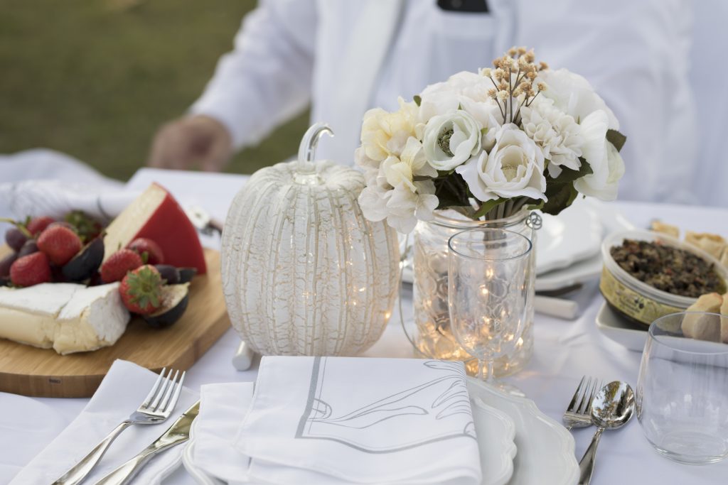 Guests bring their own decor – and take it with them at the end of the night. 