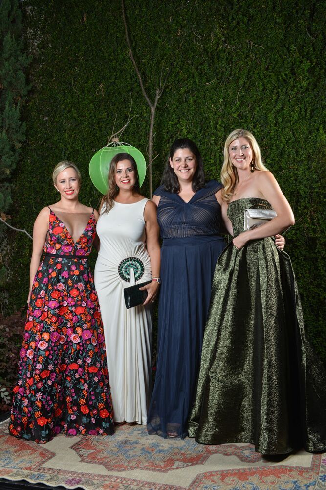 Guests enjoyed a mini photoshoot against an Asian-inspired backdrop.