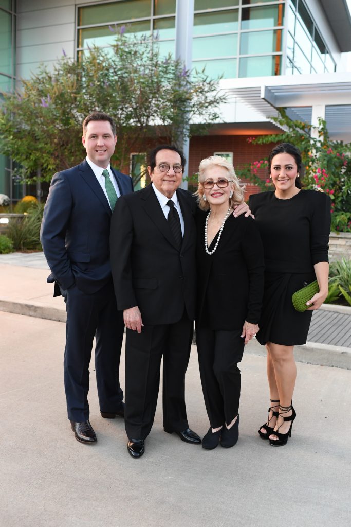 Vincent & Mary Kickerillo, center, will serve as honorary co-chairs with Todd Forester and Kelli Kickerillo chair the Texas Heart Institute 'The Supper Club' gala on September 22.