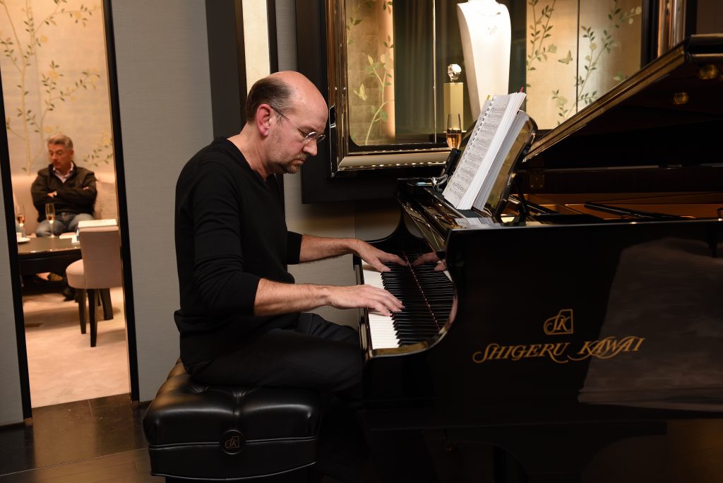 The Art of Healing at River Oaks District