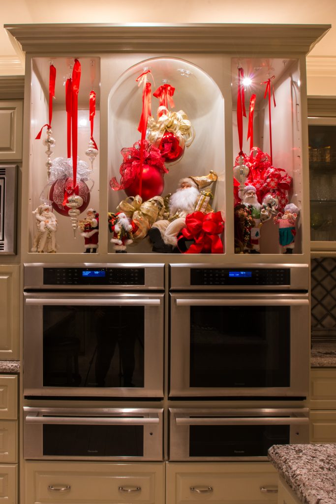 Allshouse home Christmas decorations