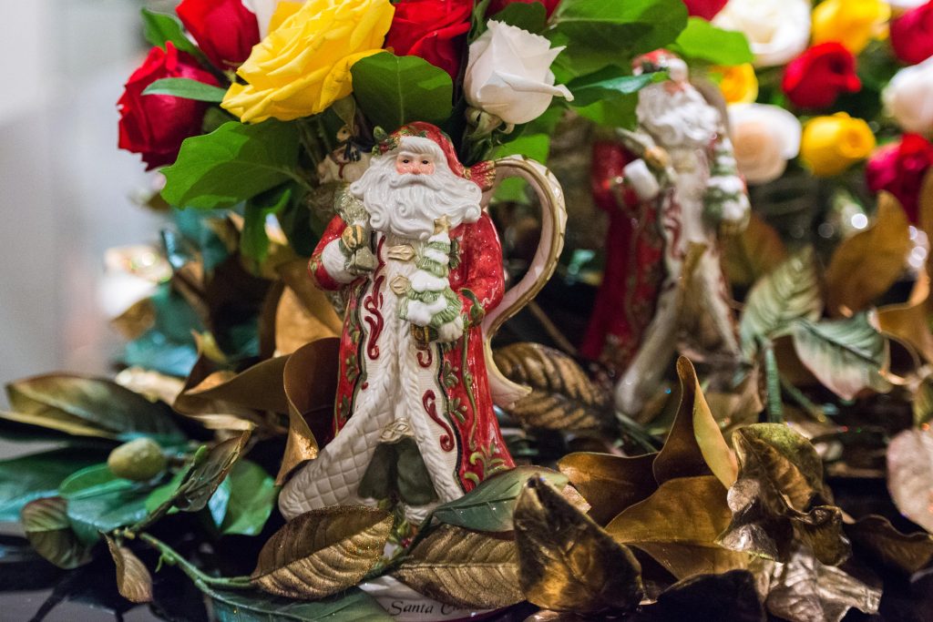 Allshouse home Christmas decorations