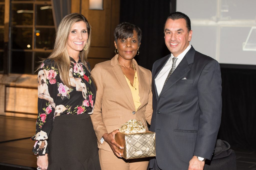 Pet Set Gifting party