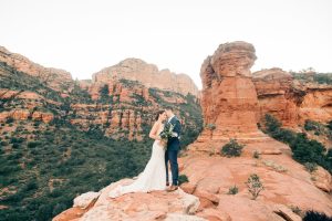 Heather Rogers & Ben Nichols wedding in Sedona, AZ (Photo by Vienna Glenn Photography)