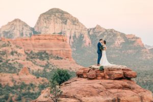 Heather Rogers & Ben Nichols wedding in Sedona, AZ (Photo by Vienna Glenn Photography)