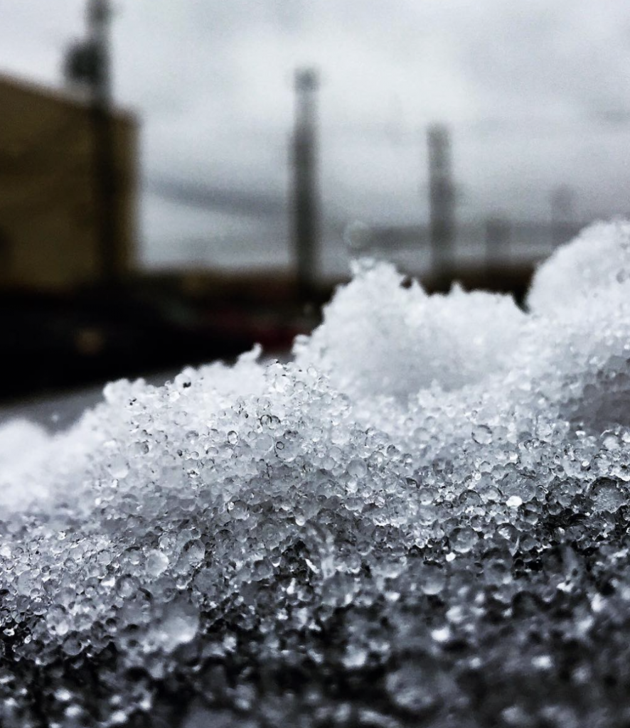 It's time for a snowball fight--@space.shotz