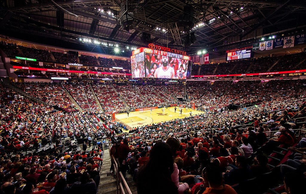 Rockets crowd Toyota Center