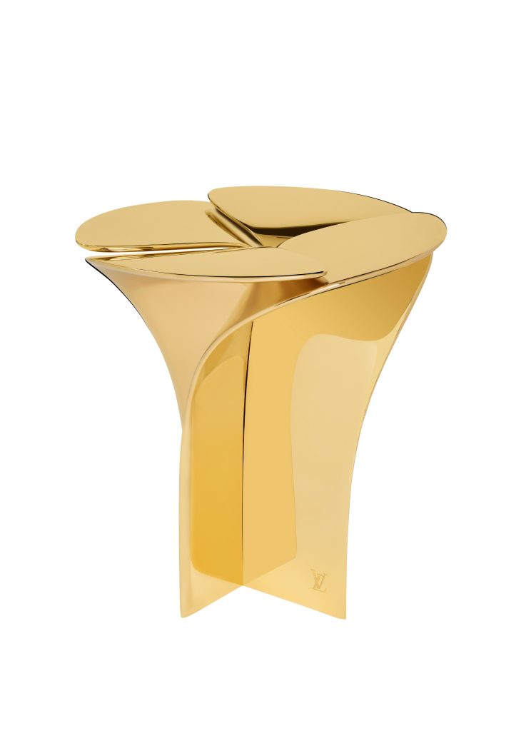 Blossom Stool (gold) by Tokujin Yoshioka