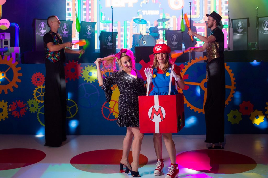 Emily Clarke, Lauren Heiler