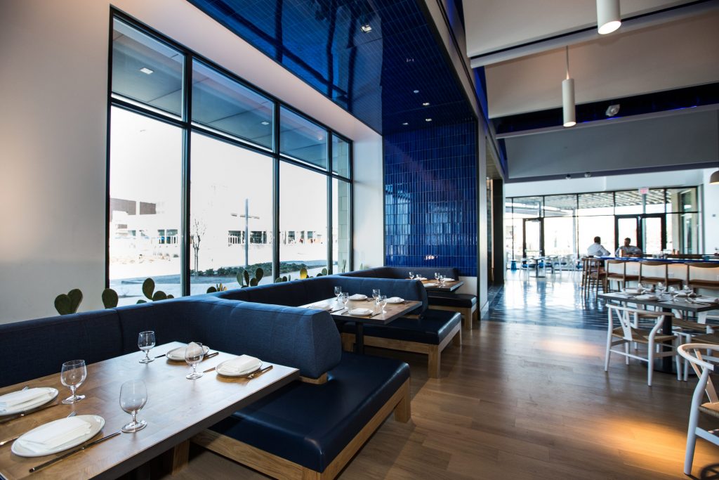 Zaytinya emphasized Santorini-inspired decor like blue tiles and bright white walls.