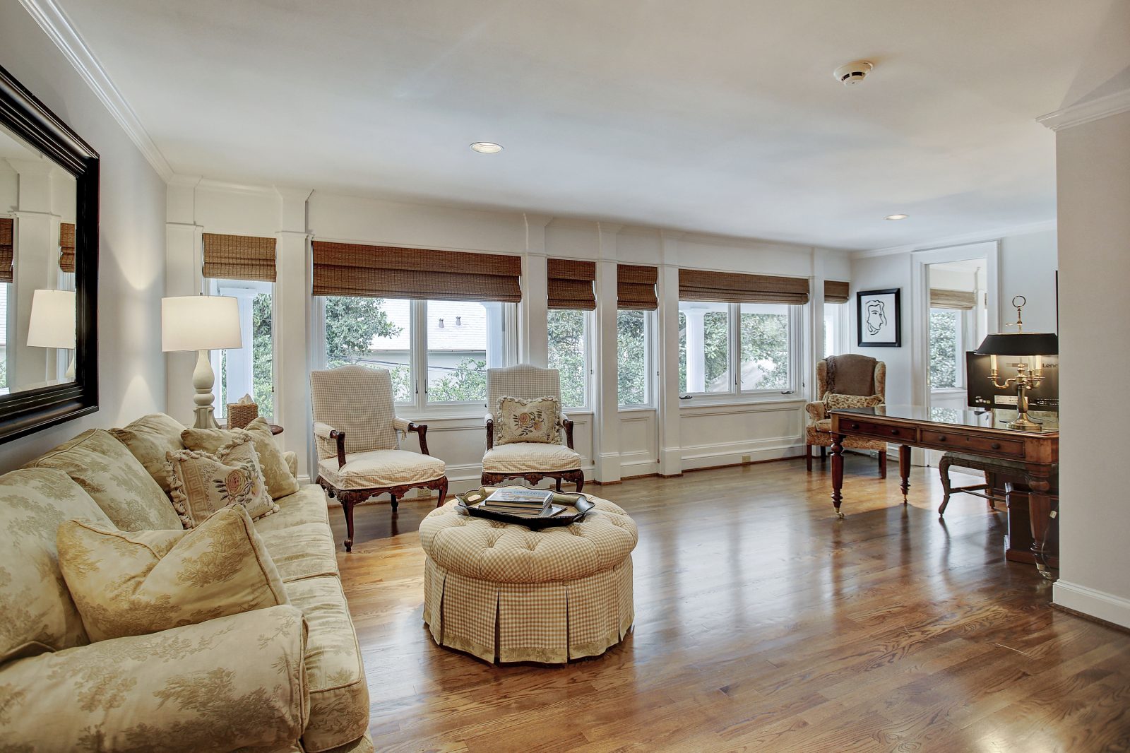 Landmark River Oaks Mansion Deemed One of America's Most Beautiful Homes Hits the Market 4.7