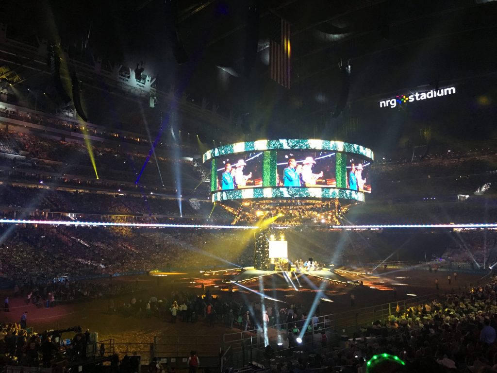 The new stage brought extra lights. Garth Brooks brought the heart.