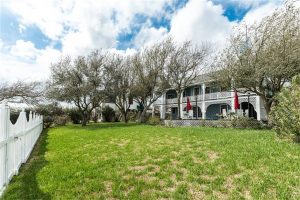 1 Galveston home big yard