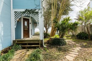 1 Galveston home pathway