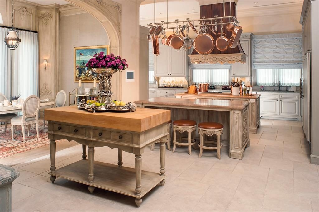 Chateau Cornarvon features two kitchens, including one for catering. 