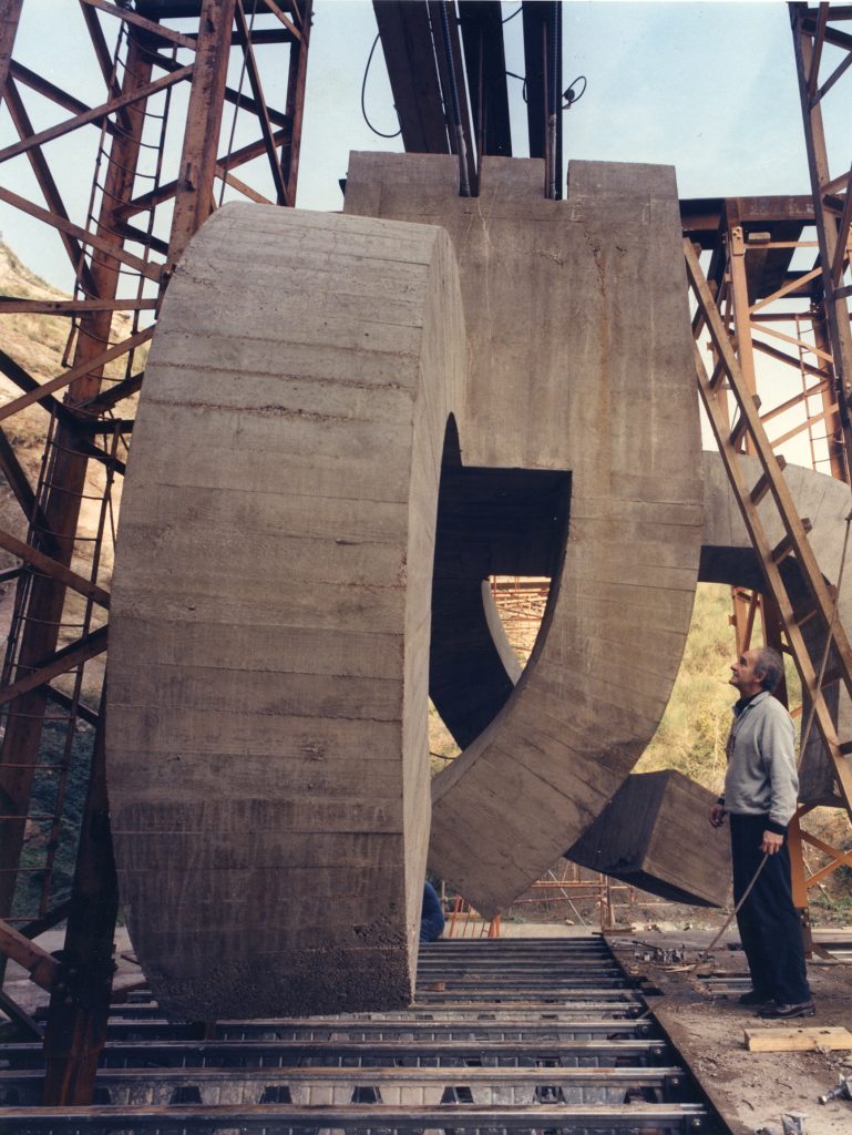 Chillida in Barcelona in 1987