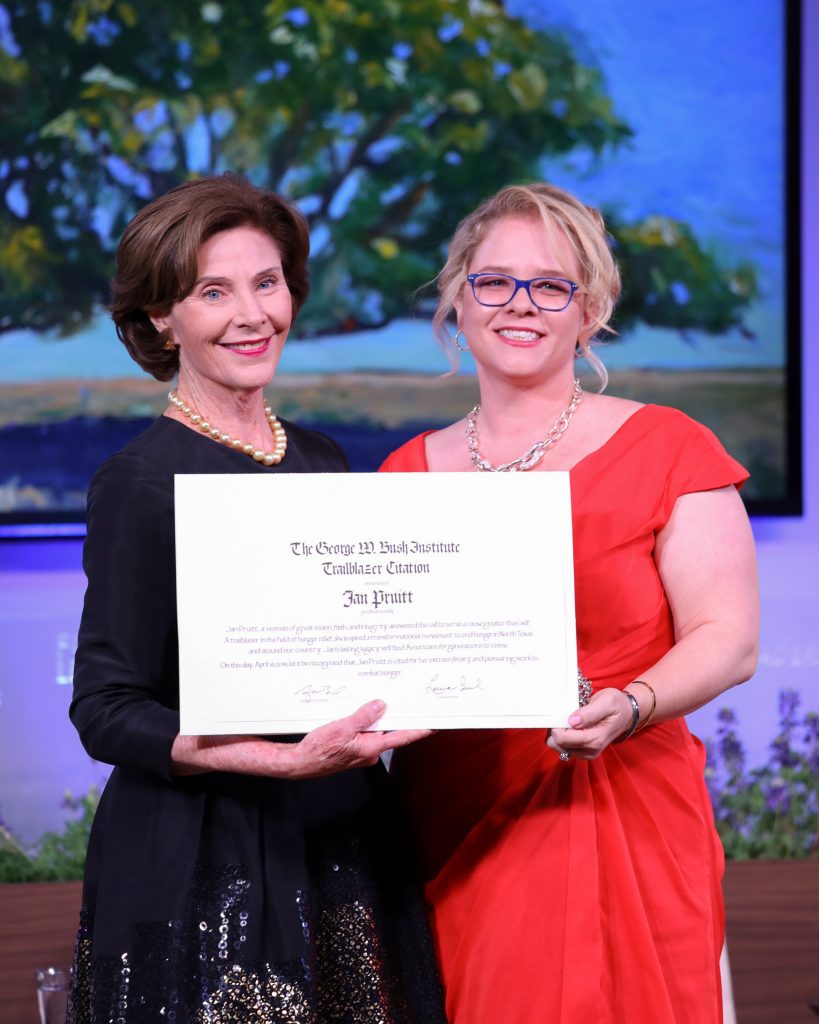 Laura Bush, Natalie Pruitt