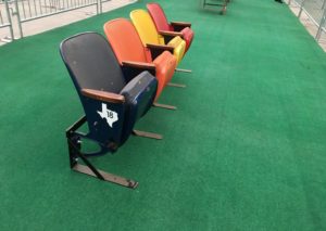 Domecomign seat row