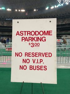 Domecoming parking sign