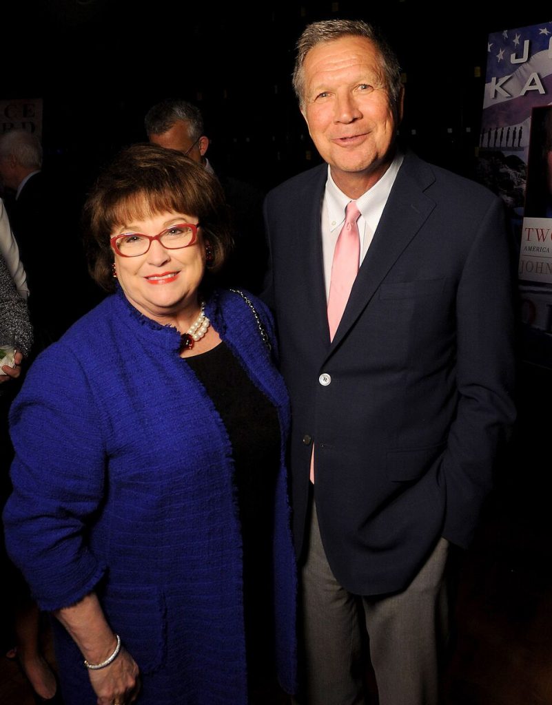 Paula Ledbetter and Gov. John Kasich (Photo by Dave Rossman.)