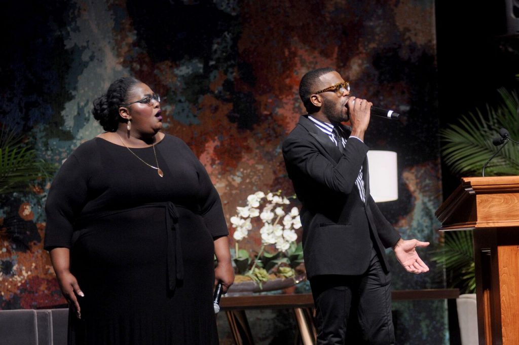 Gospel singers Victoria White and Marquist Taylor led a soulful rendition of Amazing Grace. (Photo by Dave Rossman.)